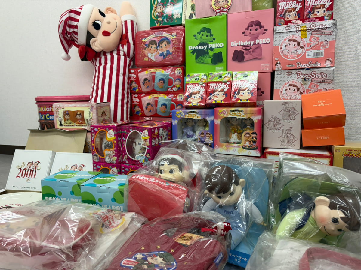 大量のペコちゃんグッズ